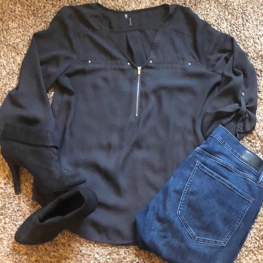 Dark gray perfect Maurice’s top